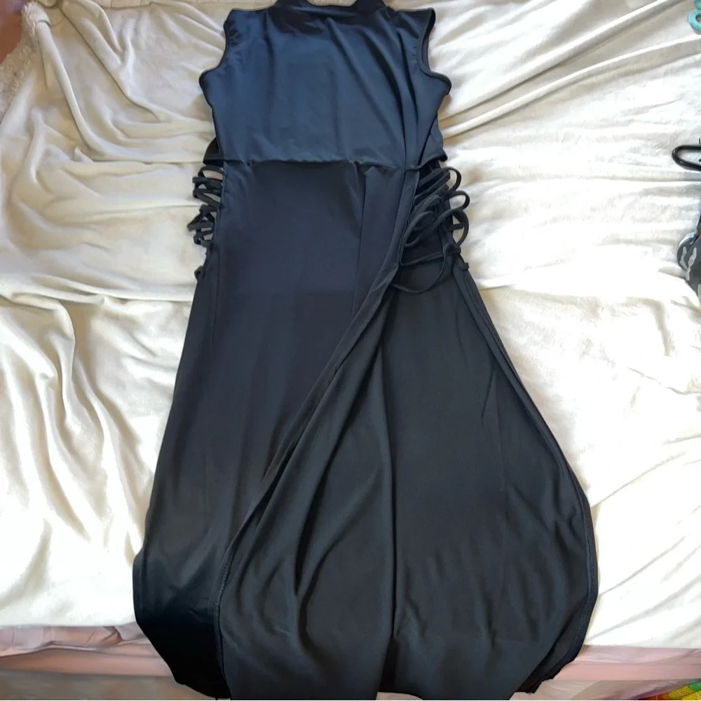 Sleeveless Open Sided Maxi Black Dress - Picture 10 of 15